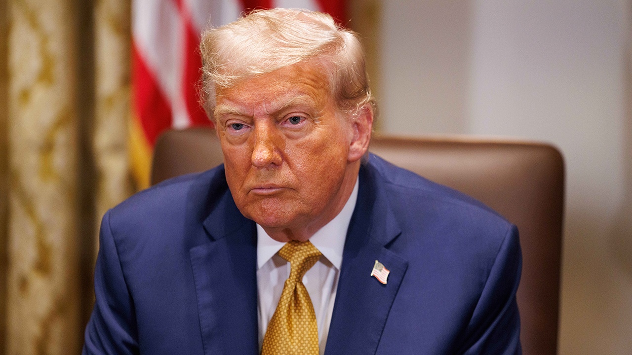 Опрос показал, как американцы относятся к Трампу
