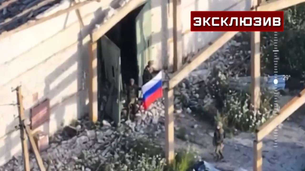Боец ВС России: ВСУ пытаются уничтожить село Карла Маркса вместе с жителями