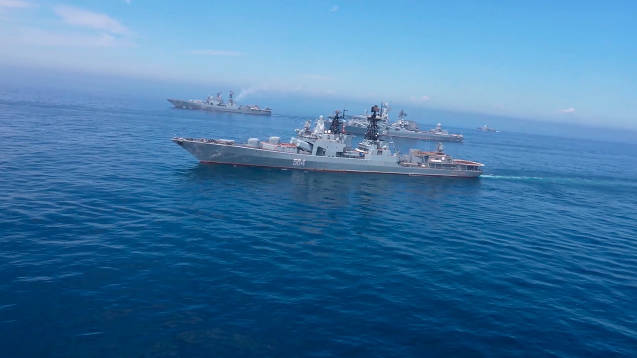 ВМФ РФ начал масштабные маневры с участием более 150 кораблей и 15 тыс. военных