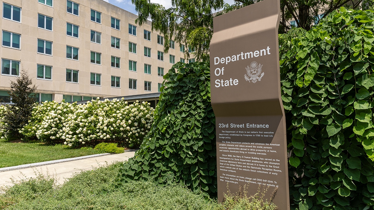 Госдеп: США не будут жестко следовать 50-дневному сроку Трампа по Украине