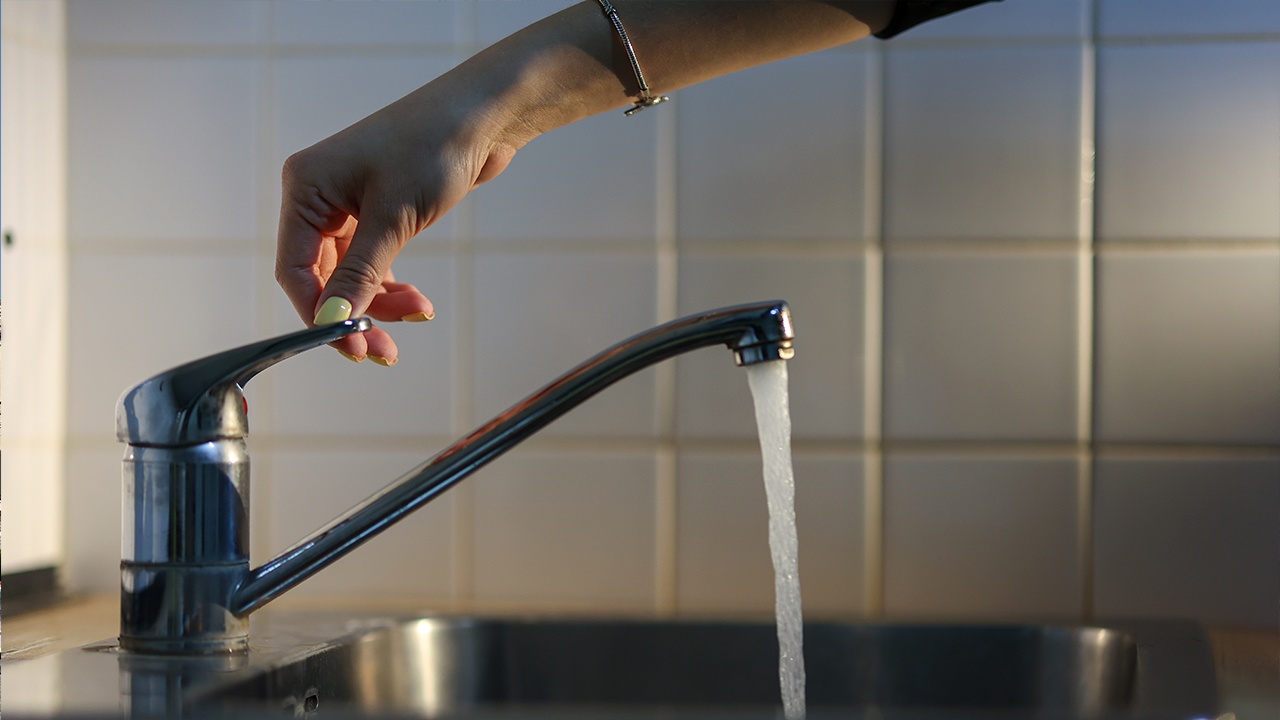 В Ростовской области отключили воду из-за грозы