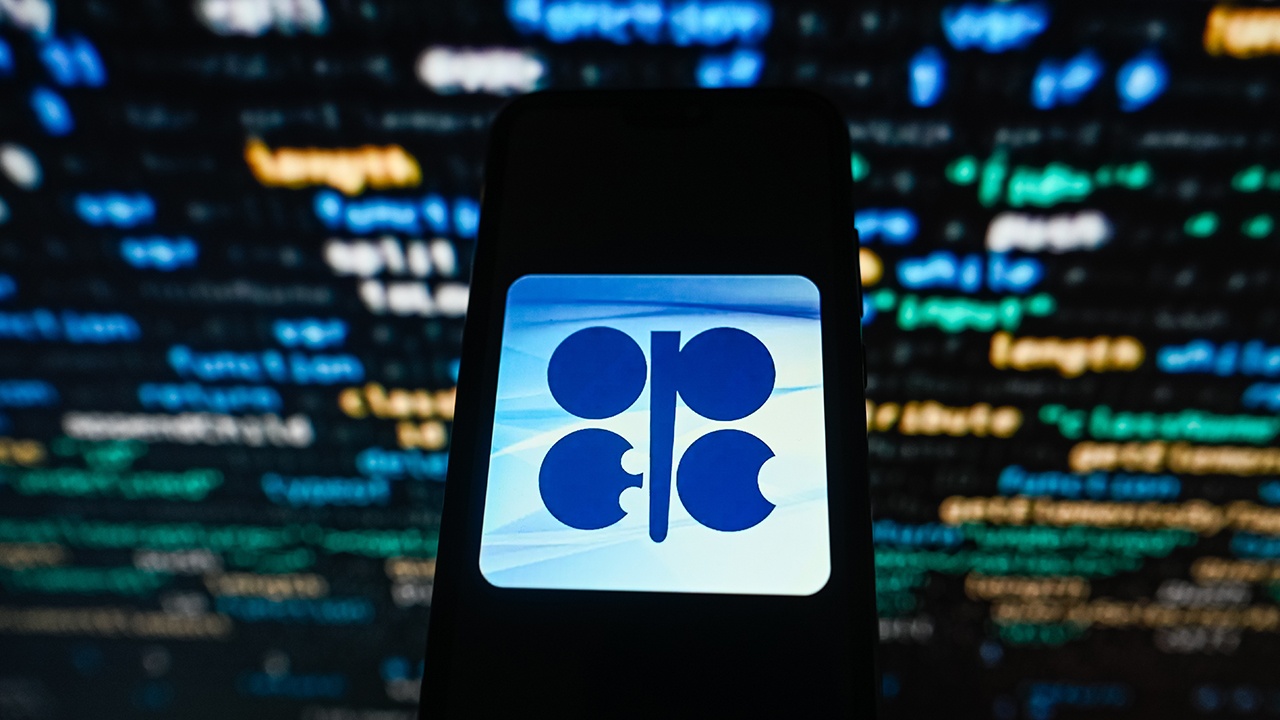 СМИ: Россия и еще семь стран ОПЕК+ планируют увеличить добычу нефти