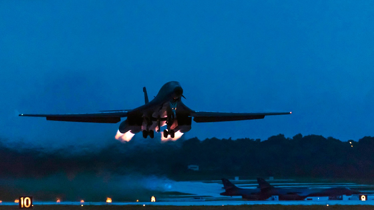 The Aviationist: бомбардировщики B-1B в Норвегии отработают действия в опасности