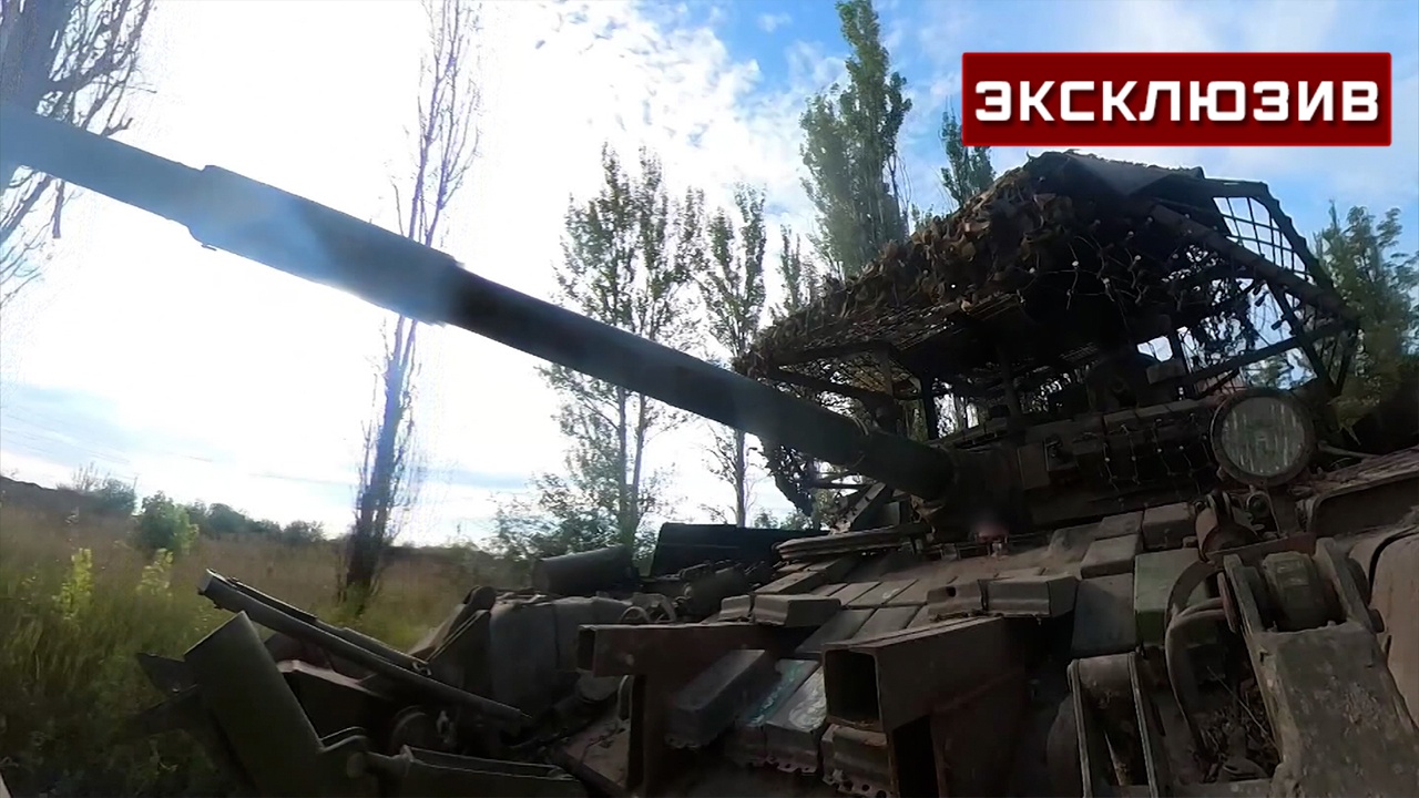 Экипаж танка Т-80 рассказал, как вышел из-под обстрела на бешеной скорости