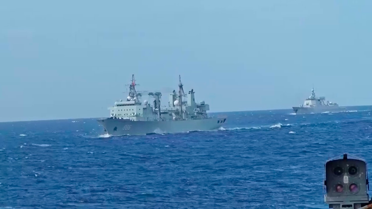 Корабли ВМФ России и ВМС НОАК вышли в Тихий океан для совместного патрулирования