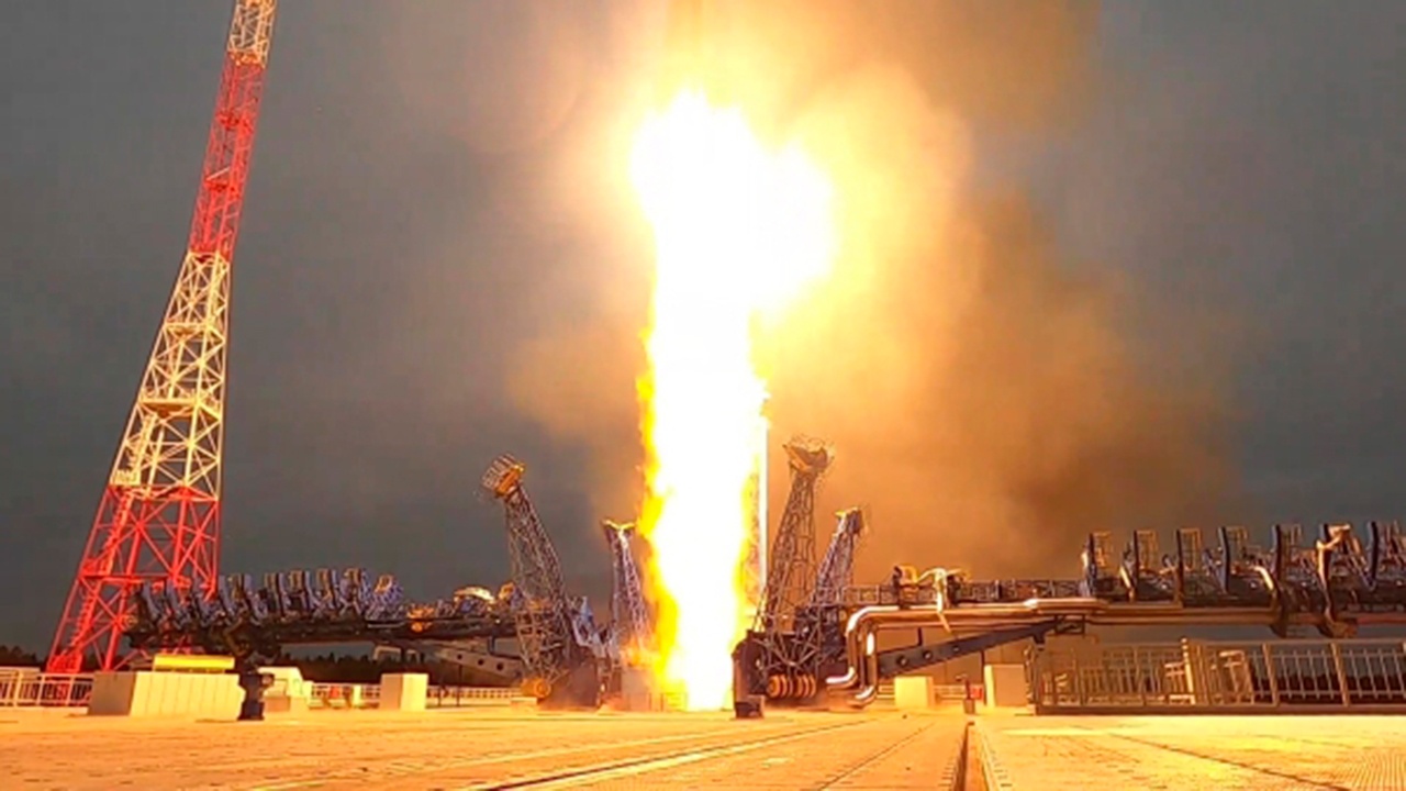 Космические войска провели успешный запуск ракеты "Союз-2.1б" с космодрома Плесецк