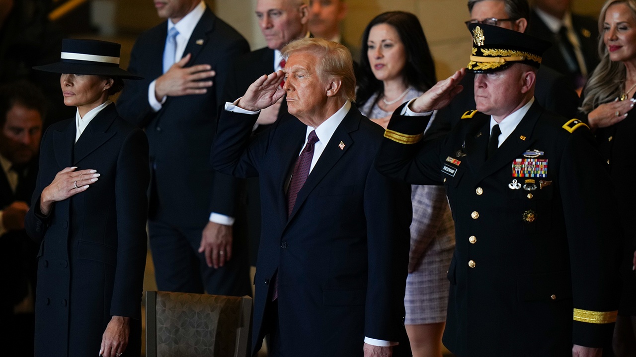 Трамп раскрыл, что скажут военным на срочном собрании с главой Пентагона