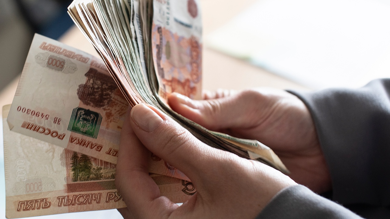 Депутат Гаврилов заявил, что работодатель обязан индексировать зарплаты