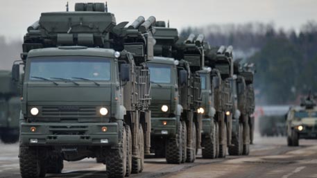 Впервые в военном параде в Санкт-Петербурге примут участие ЗРК С-400 и «Панцирь-С1»