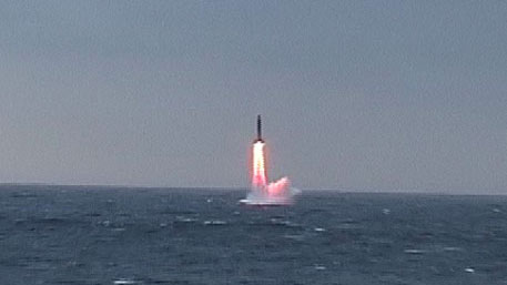 Подлодка «Новомосковск» запустила баллистическую ракету «Синева» из Баренцева моря