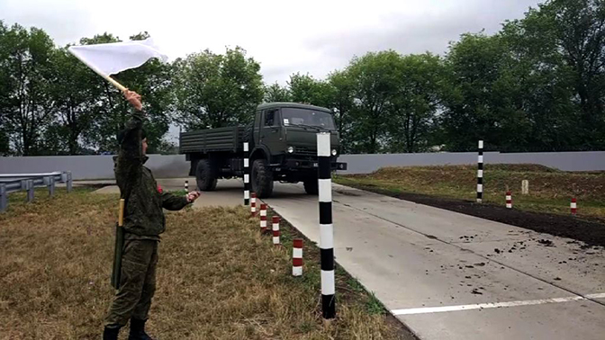 Прохождение препятствий на машине