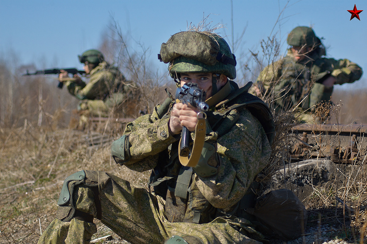 Стрелки войска. Русский солдат. Профессиональные военные. Воины Российской армии. Спецназ мотострелки.