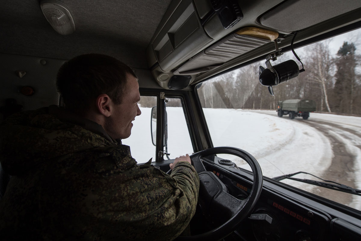 Водитель военной машины