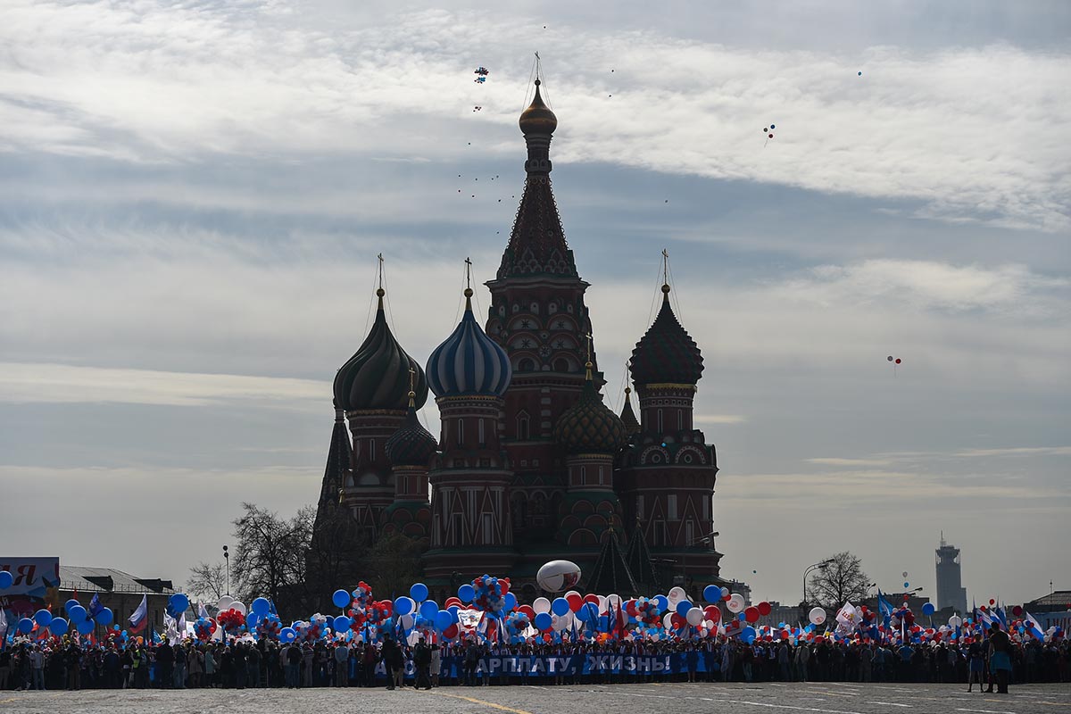 Под стать празднику