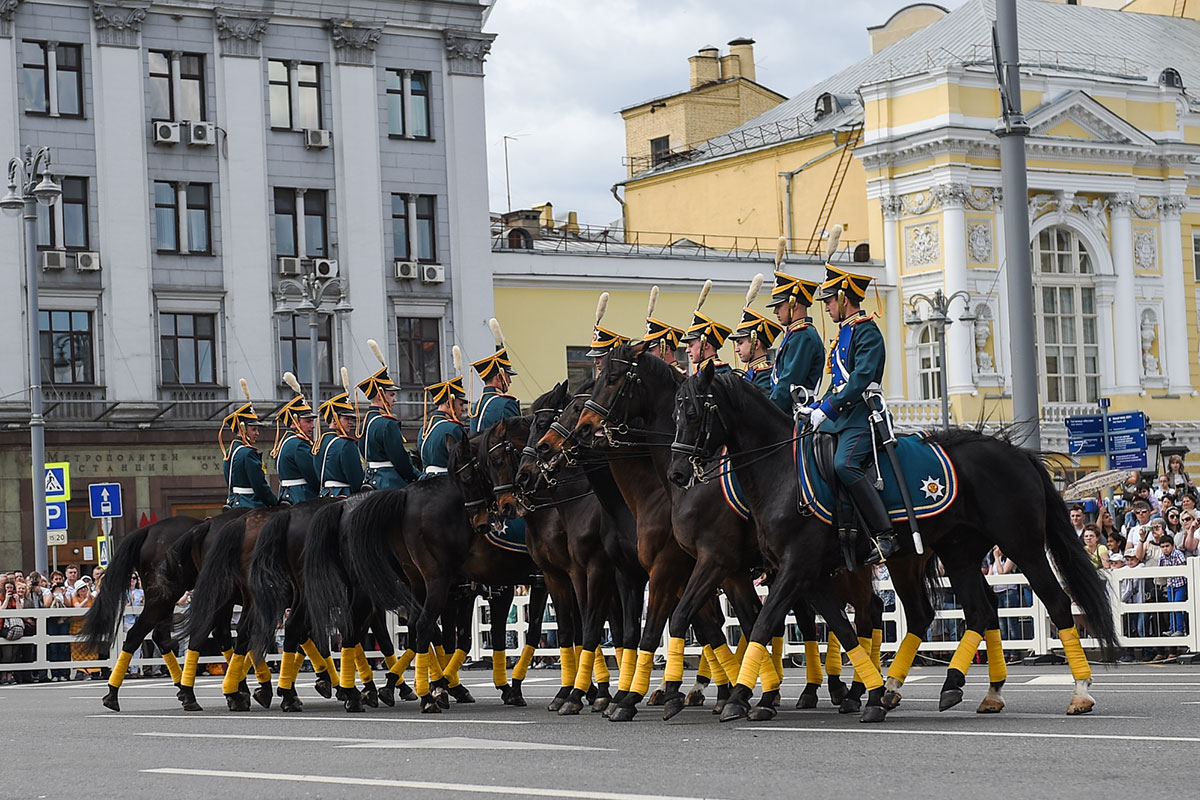 Всадник проехал