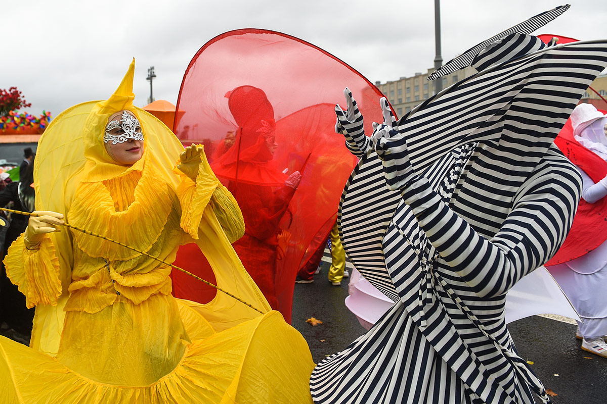 карнавал для молодежи в программе. парад карнавал. молодежный карнавал. карнавал шествие. карнавальные шествия в россии.