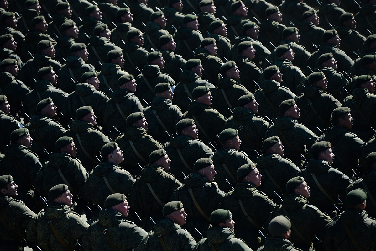 Колонна солдат. Строй солдат. Военный Строй. Боевой Строй.