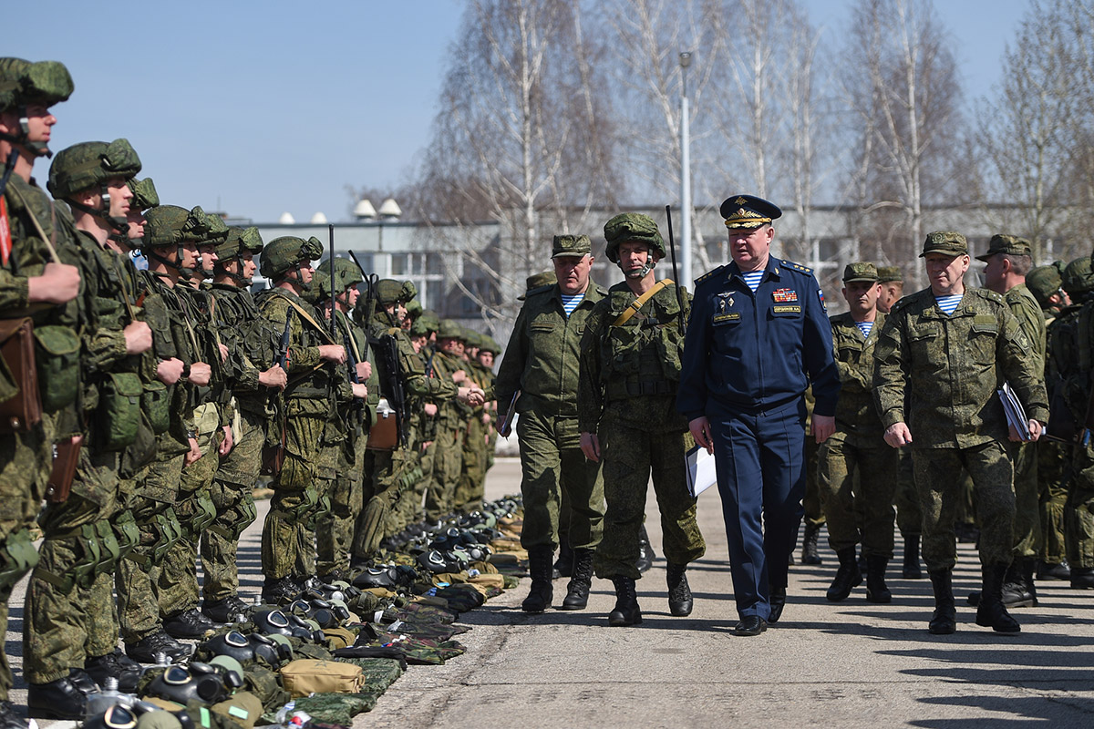 Контрольная работа: командующий ВДВ проверил боевую подготовку ульяновских десантников