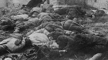 Километровые рвы были забиты трупами детей: что вытворяли озверевшие нацисты в Крыму