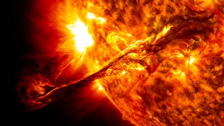 Астрономы «предсказали» супервспышку на Солнце, которая погубит Землю