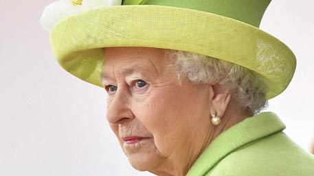 СМИ: сайт королевской семьи опубликовал сообщение о смерти Елизаветы II