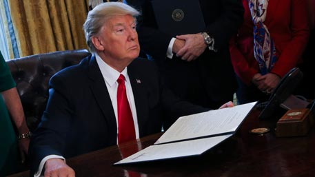 Трамп отрекся от Путина и России Трамп отрекся от Путина и России