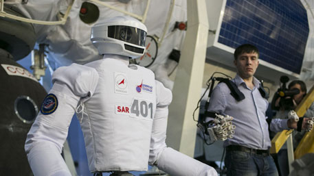 Робот Федор станет первым пилотом космического корабля «Федерация»
