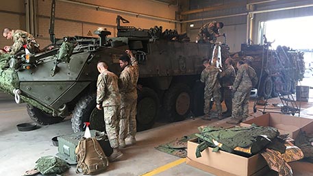 Военные США прячут бронетехнику от «Арматы»