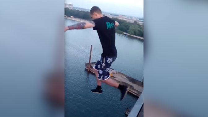 Видео прыжка вики и вовы