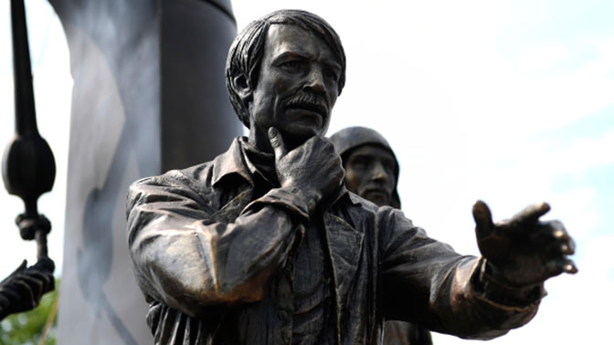 В Суздале открыли первый в мире памятник режиссеру Андрею Тарковскому