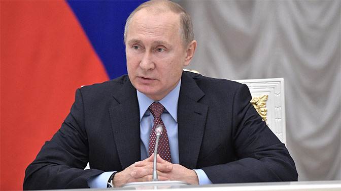 Открылись первые в России пункты сбора подписей в поддержку самовыдвижения Путина на выборах