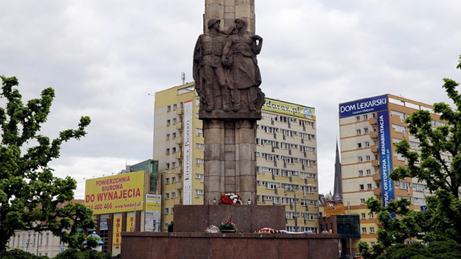 Памятник благодарности красной армии. Памятник славы красной армии в г. Щецин.. Польша Мурманск. Мурманск побратим Щецин.