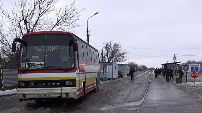 ВСУ обстреляли автобус с мирными жителями у КПП «Еленовка»