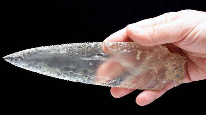 Археологи нашли хрустальное оружие, которому больше 5,5 тыс. лет