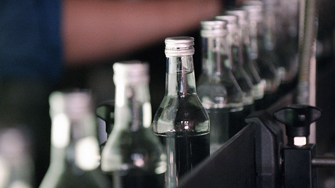 Производство алкоголя в России переведут на отечественное оборудование