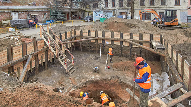 Толстовка с мальтийским крестом