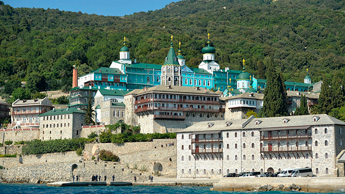 Афонские монастыри отказались принимать делегацию «новой церкви» Украины