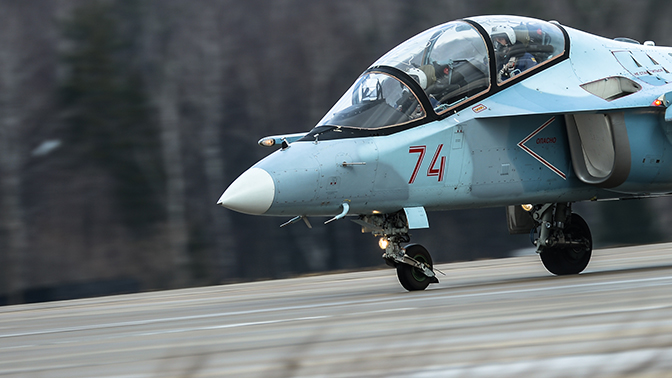 Учебно-боевой самолет Як-130
